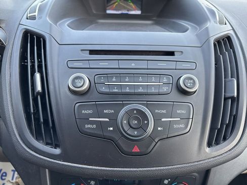 Used 2017 Ford Escape SE image 61