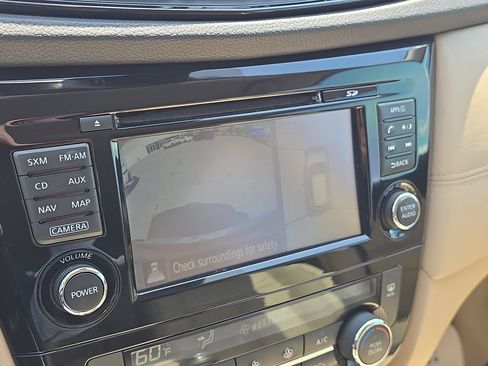 Used 2017 Nissan Rogue SL FWD image 20
