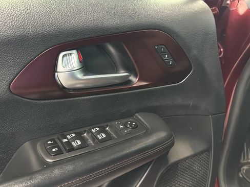 Used 2019 Chrysler Pacifica Limited FWD image 22