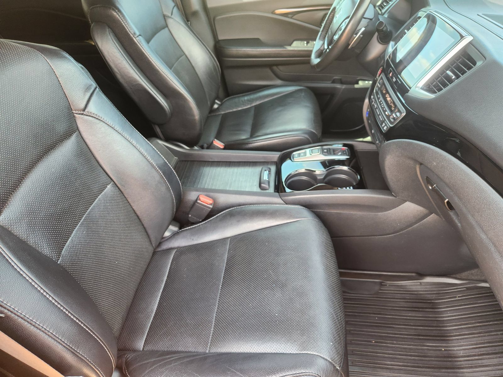 Used 2017 Honda Pilot Elite image 17