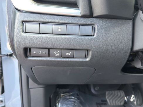 New 2026 Nissan Rogue SV w/ Cold Weather Package FWD image 19