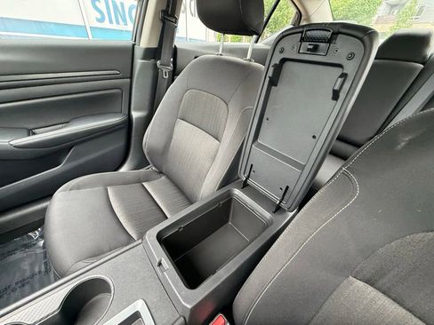 Used 2025 Nissan Altima 2.5 SV FWD image 26