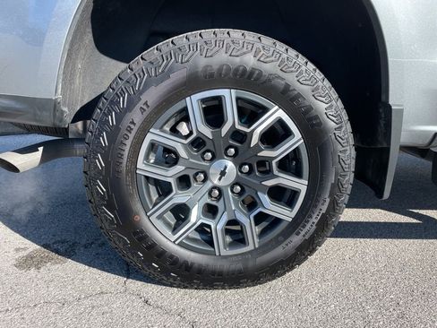 Used 2024 Chevrolet Colorado Z71 w/ Z71 Convenience Package 2 image 52