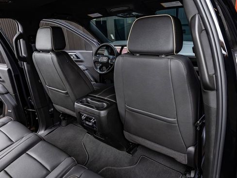 Used 2026 GMC Yukon Elevation AWD/4WD image 28