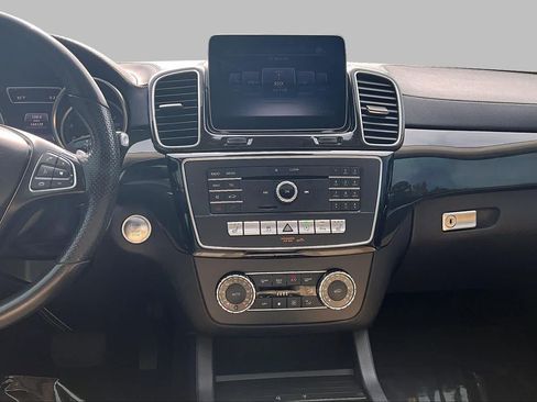 Used 2019 Mercedes-Benz GLS 450 4MATIC image 7