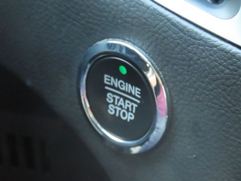 Used 2018 Ford Edge SEL w/ Equipment Group 201A FWD image 30