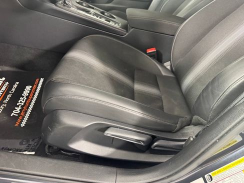 Used 2025 Honda Civic Sport image 13