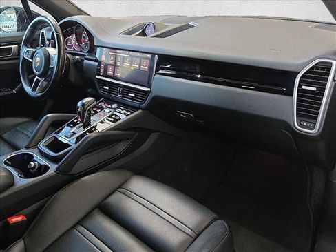 Used 2021 Porsche Cayenne AWD/4WD image 23