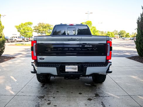 Used 2026 Ford F250 Platinum AWD/4WD image 9