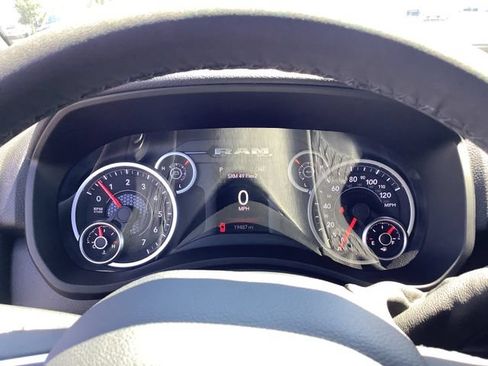 Used 2025 RAM 2500 Big Horn AWD/4WD image 14