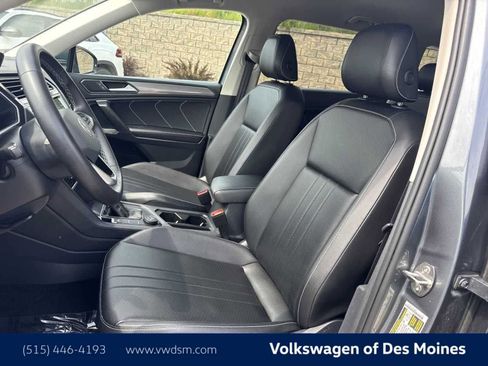 Certified 2024 Volkswagen Tiguan SE image 12