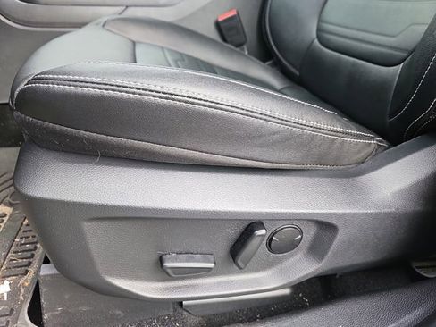 Used 2025 Ford Ranger Lariat w/ FX4 Off-Road Package image 14