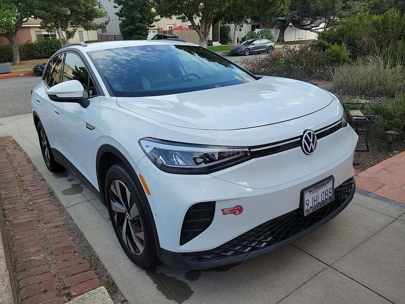 Used 2023 Volkswagen ID.4 Pro image 1