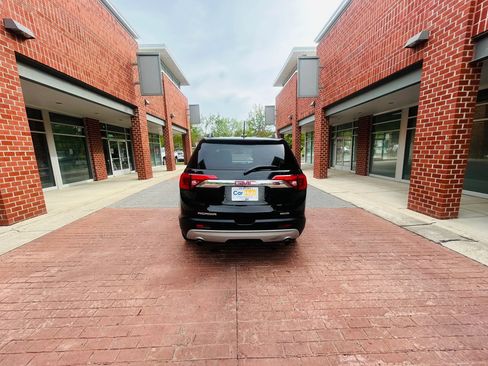 Used 2019 GMC Acadia SLT AWD/4WD image 5