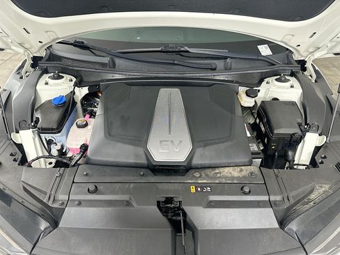 Used 2023 Kia EV6 Wind RWD image 33