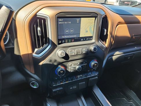 Used 2019 Chevrolet Silverado 1500 High Country image 9
