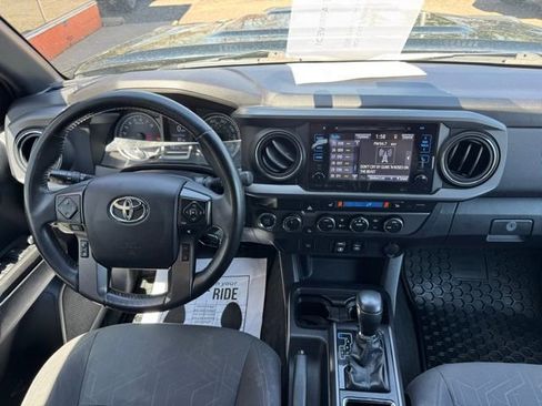 Used 2019 Toyota Tacoma TRD Sport AWD/4WD image 16
