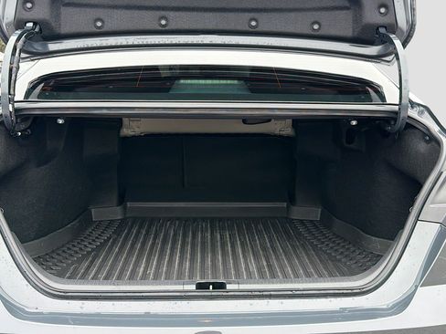 Used 2025 Toyota Camry SE image 11