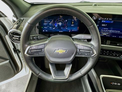 Certified 2025 Chevrolet Equinox LT w/ Convenience Package II FWD image 9