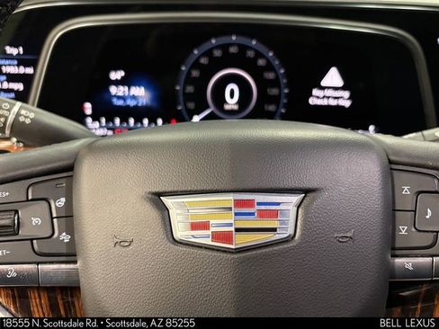 Used 2021 Cadillac Escalade ESV Premium Luxury w/ Driver Assist Tech Package AWD/4WD image 17