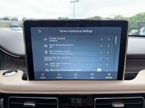 Used 2023 Lincoln Aviator Grand Touring w/ Equipment Group 301A AWD/4WD image 39