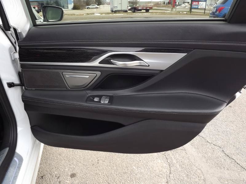 Used 2018 BMW 750i xDrive AWD/4WD image 35