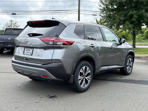 Used 2023 Nissan Rogue SV AWD/4WD image 4