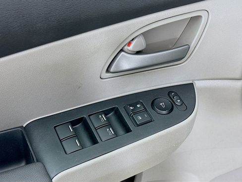 Used 2011 Honda Odyssey EX-L image 16