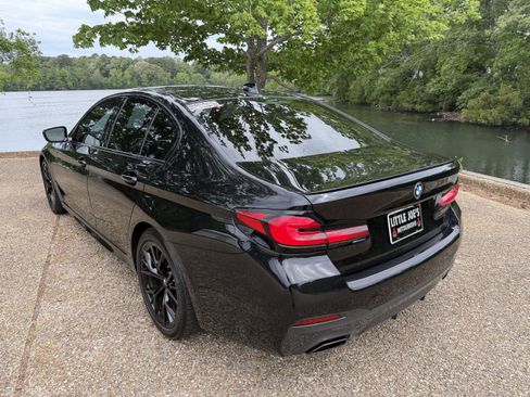 Used 2023 BMW 530i w/ M Sport Package RWD image 5