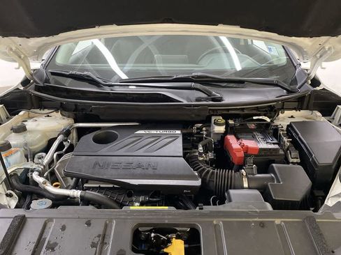 Used 2024 Nissan Rogue SV image 12