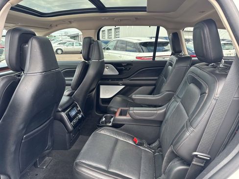 Used 2022 Lincoln Aviator Reserve w/ Equipment Group 201A image 16