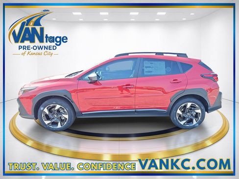 Certified 2025 Subaru Crosstrek 2.5i Limited w/ Crosstrek Mirror Package image 10