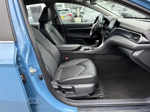 Used 2023 Toyota Camry SE image 9