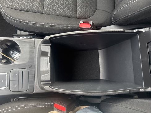 Used 2025 Ford Escape Active image 37