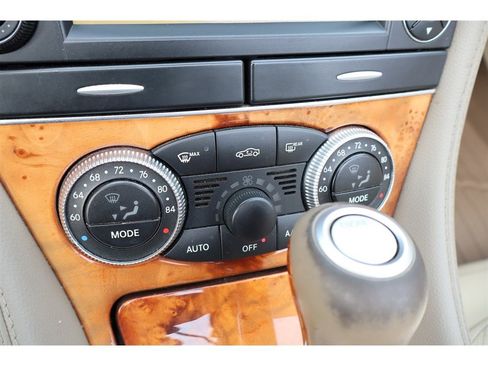 Used 2009 Mercedes-Benz SL 550 image 25