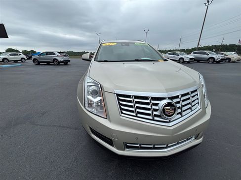 Used 2015 Cadillac SRX Luxury w/ Driver Awareness Package FWD image 12