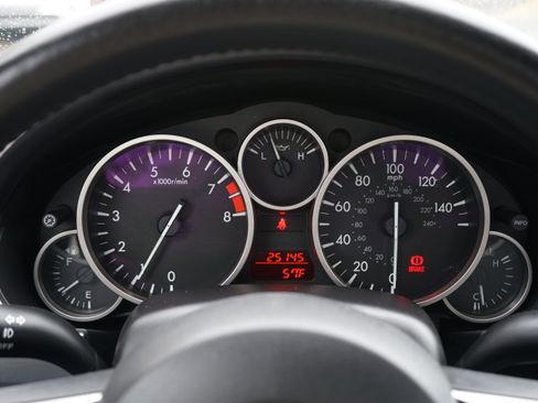 Used 2011 MAZDA MX-5 Miata Touring w/ Suspension Pkg RWD image 18