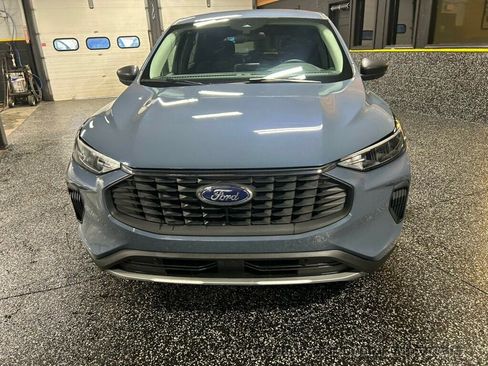 Used 2025 Ford Escape Active AWD/4WD image 8