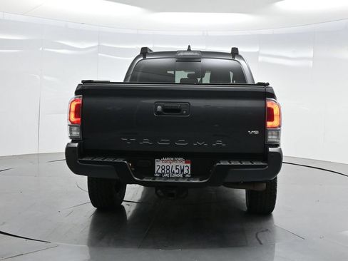 Used 2023 Toyota Tacoma TRD Sport w/ TRD Premium Sport Package AWD/4WD image 40
