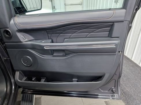 Used 2023 Ford Expedition Platinum AWD/4WD image 30