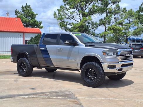 Used 2019 RAM 1500 Laramie AWD/4WD image 25