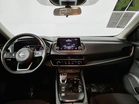 Used 2024 Nissan Rogue S FWD image 30