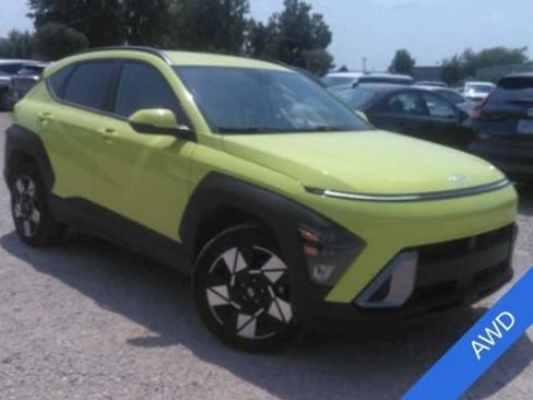 Used 2024 Hyundai Kona SEL AWD/4WD image 2
