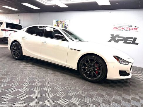 Used 2019 Maserati Ghibli S RWD image 2