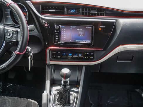 Used 2018 Toyota Corolla iM w/ Carpet Mat Package (TMS) FWD image 15