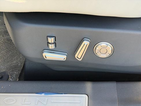 New 2026 Lincoln Nautilus Reserve image 25