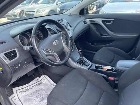 Used 2015 Hyundai Elantra SE w/ Option Group 03 FWD image 11