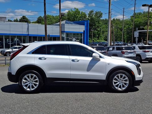Used 2023 Cadillac XT4 Luxury FWD image 7