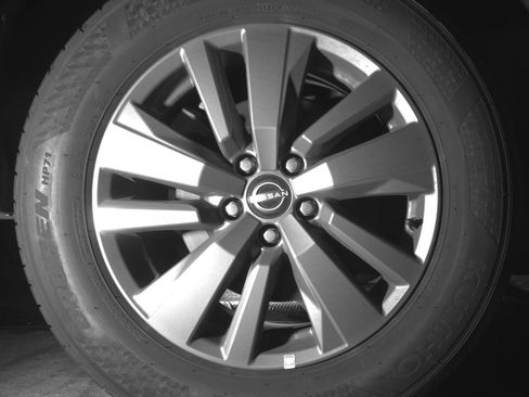 Used 2025 Nissan Pathfinder SV image 14