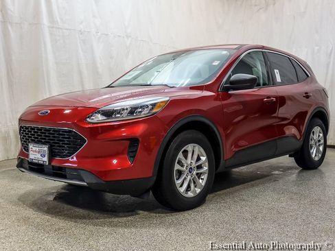 Used 2022 Ford Escape SE w/ Convenience Package AWD/4WD image 2
